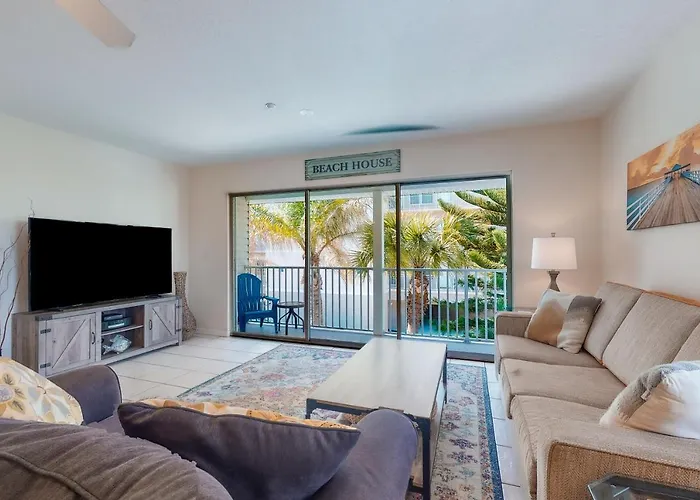 Beachside Villas 204B