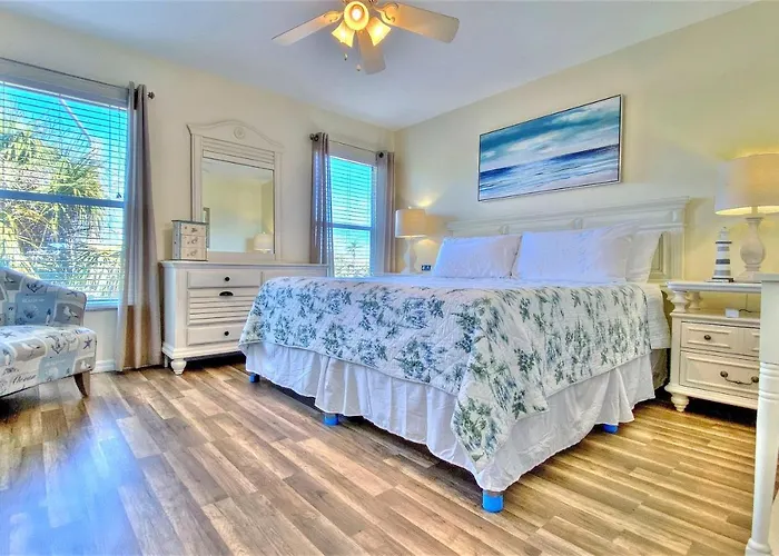 Beachside Villas 204B