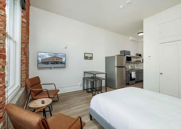 Mt Block Unit 16 Bighorn Hotel Livingston