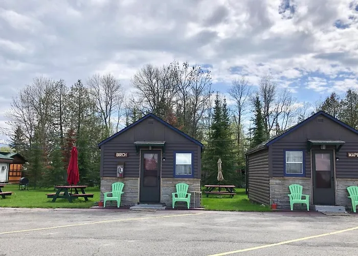 Hilltop Lodge And Cabins