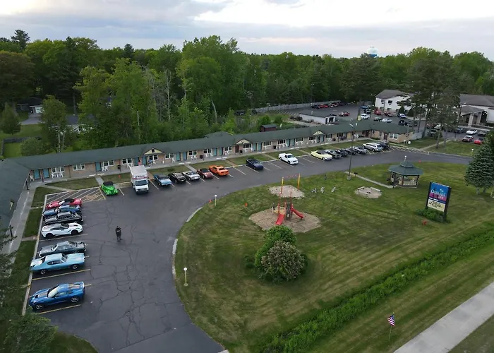 Crow'S Nest Motel Tawas City