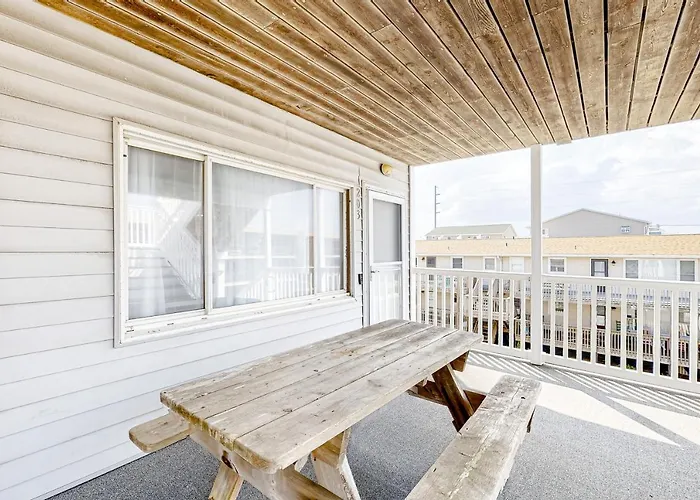 The Quarterdeck Oc Apartment Ocean City