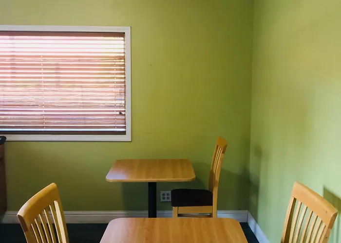 Americas Best Value Inn Visalia