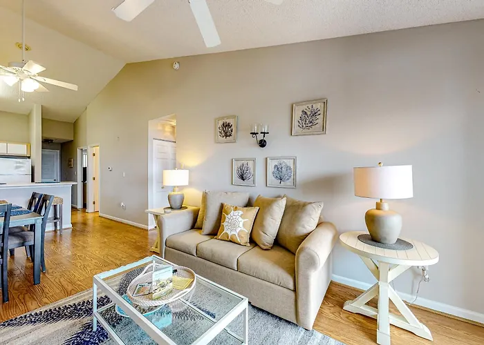 Oasis On The Bay 304