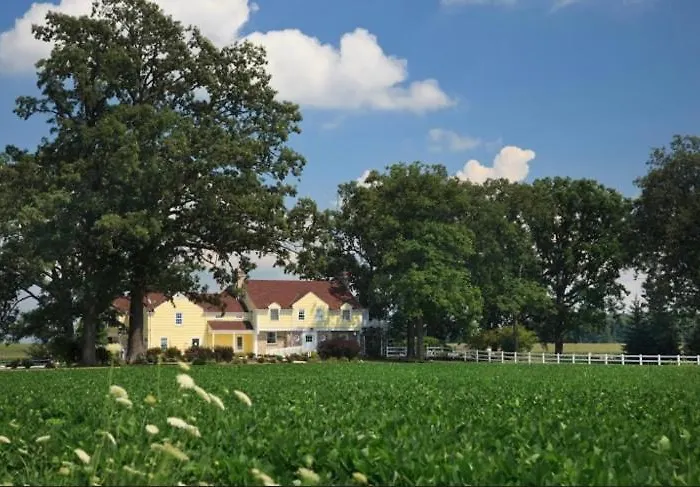 Hideaway Country Inn Bucyrus