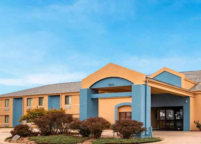 Oyo Hotel Lincoln Airport Ne, Hwy 80