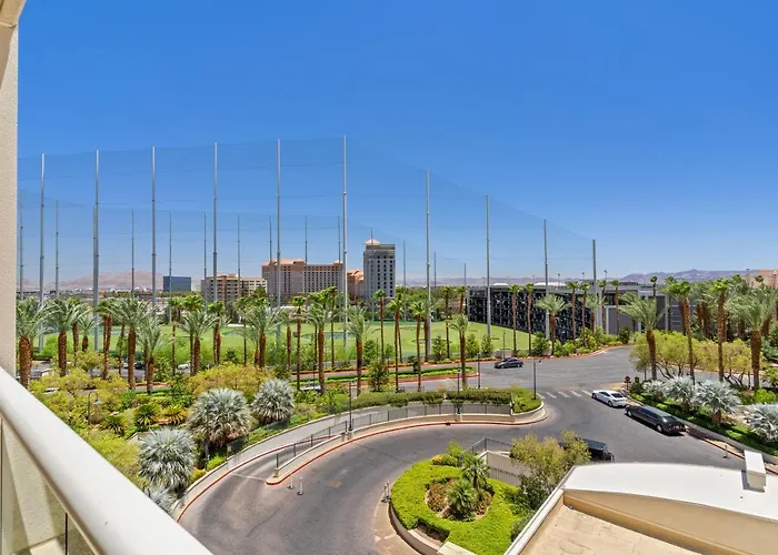 Mgm Signature Pool View Las Vegas