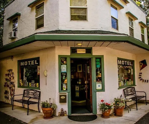 Outside Inn Nevada City