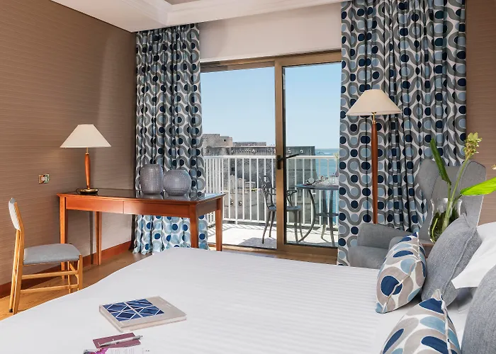 Hotel Royal Continental Naples