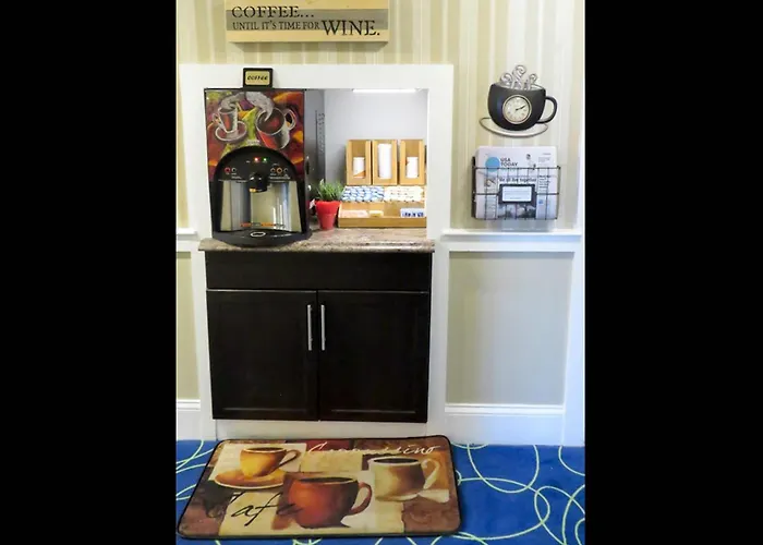 Rodeway Inn Logan International Airport