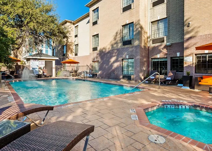 Best Western Plus Hill Country Suites San Antonio