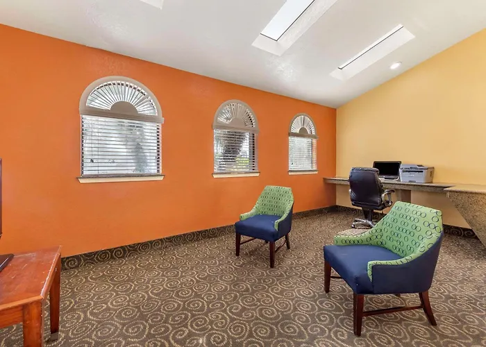 Econo Lodge Near Lackland Air Force Base-Seaworld San Antonio