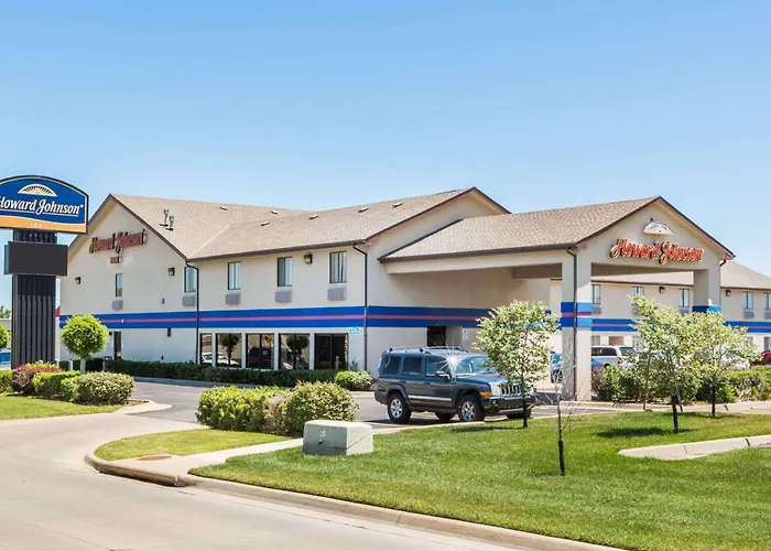 Howard Johnson By Wyndham Wichita Airport
