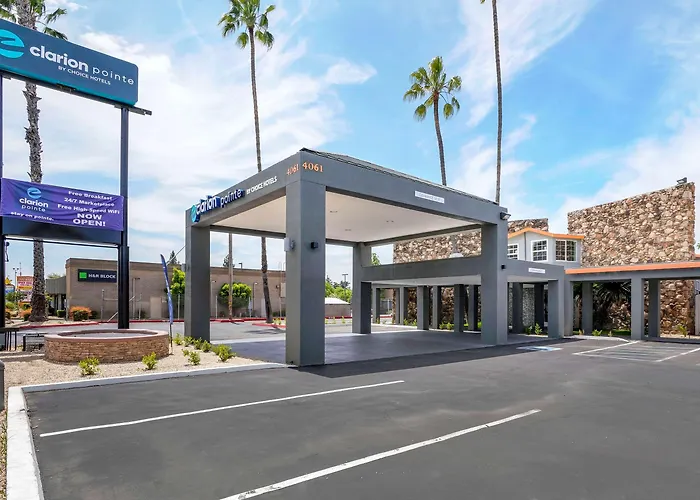 Clarion Pointe Fresno Near Yosemite Hotel