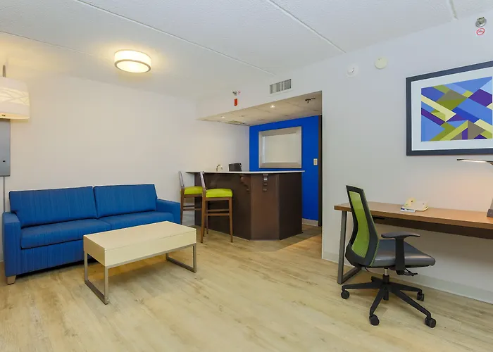 Holiday Inn Express Milwaukee - West Medical Center By Ihg