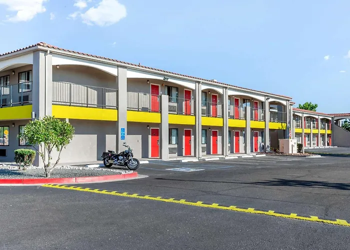 Econo Lodge West - Coors Blvd Albuquerque