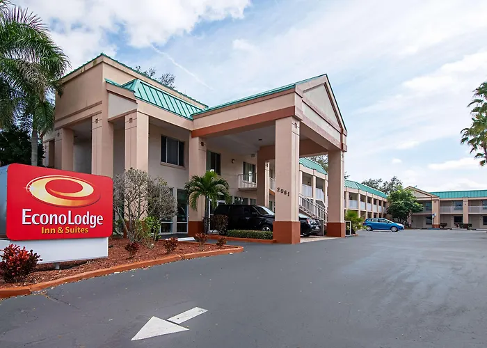 Ramada Limited Clearwater Hotel And Suites