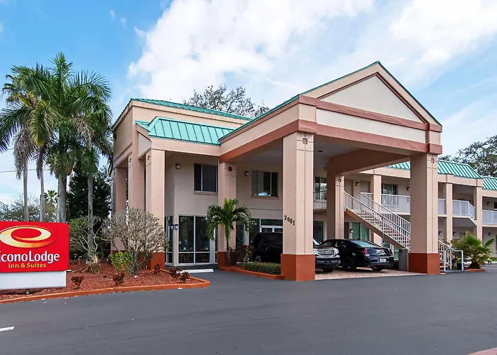 Ramada Limited Clearwater Hotel And Suites