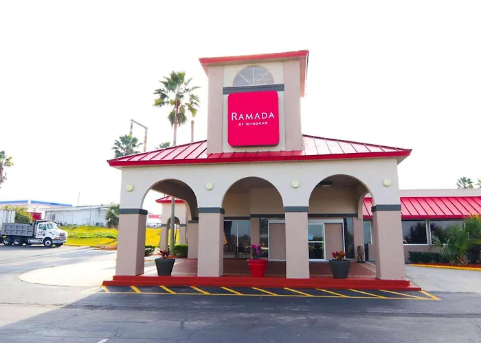 Ramada By Wyndham Davenport Orlando South Hotel