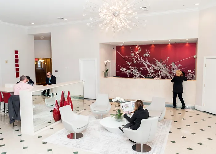 The Point Hotel & Suites Universal Orlando