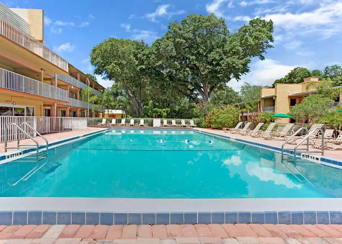 Howard Johnson By Wyndham Tropical Palms Kissimmee