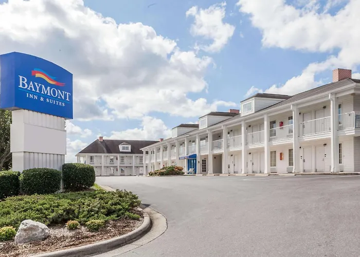 Baymont By Wyndham Hickory Hotel