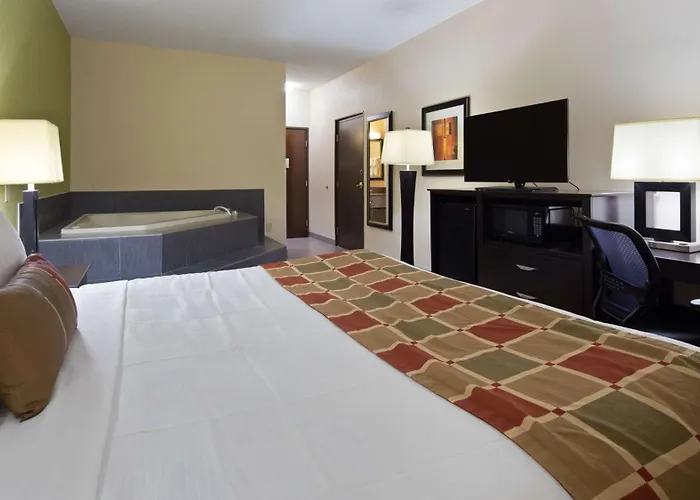 Best Western Plus Huntersville
