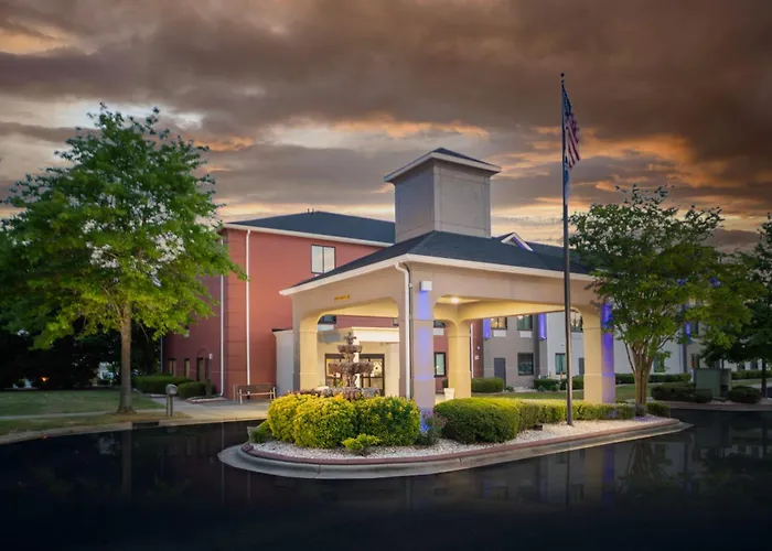 Holiday Inn Express Clayton Southeast Raleigh By Ihg Garner