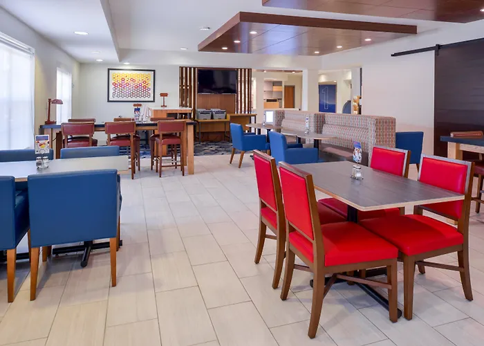 Holiday Inn Express Hotel & Suites Southfield - Detroit, An Ihg Hotel