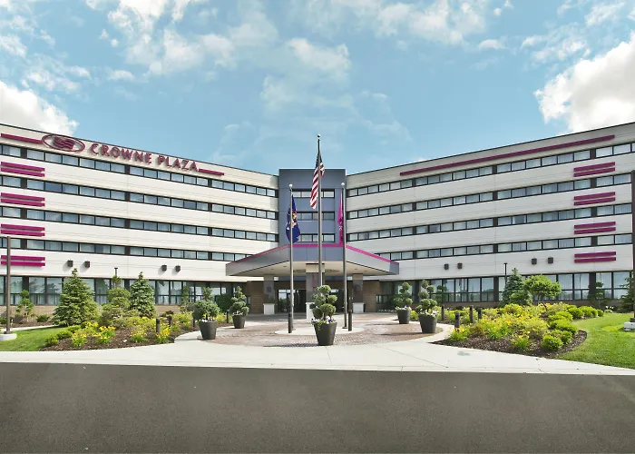 Crowne Plaza Lansing By Ihg Hotel