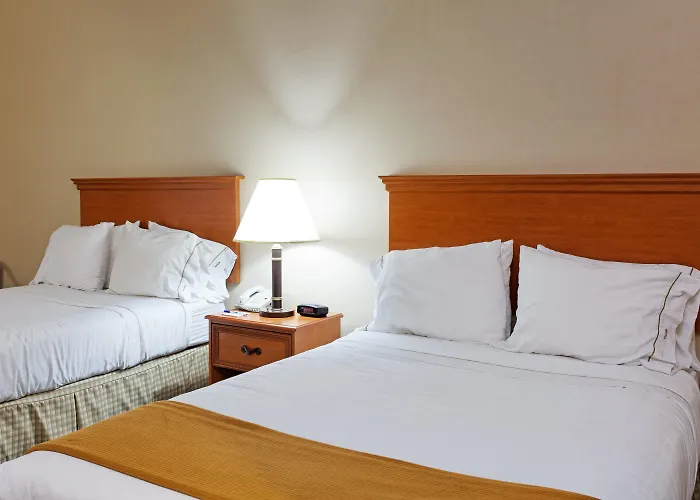 Holiday Inn Express & Suites Sylacauga