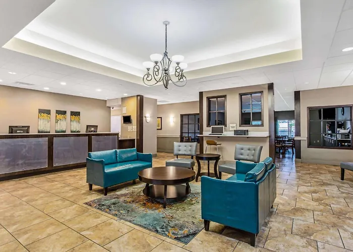 La Quinta By Wyndham Biloxi Hotel