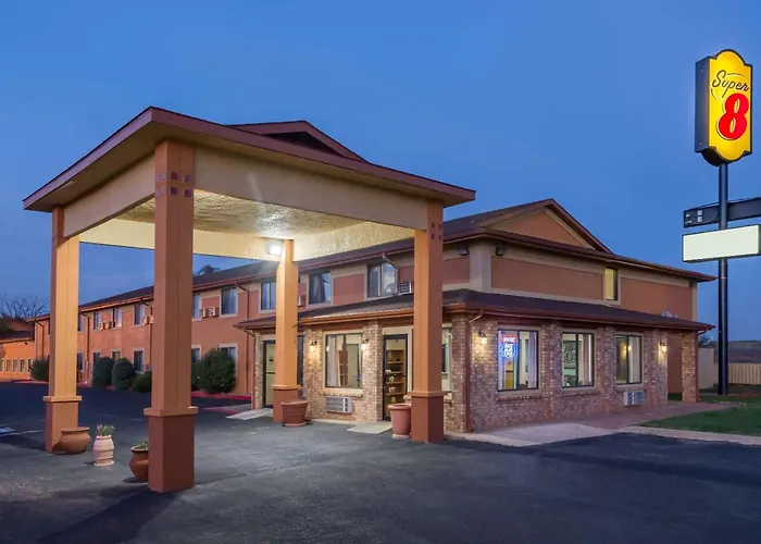 Super 8 By Wyndham Tucumcari Hotel