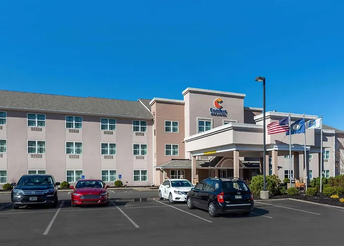 Comfort Inn & Suites Northern Kentucky Wilder
