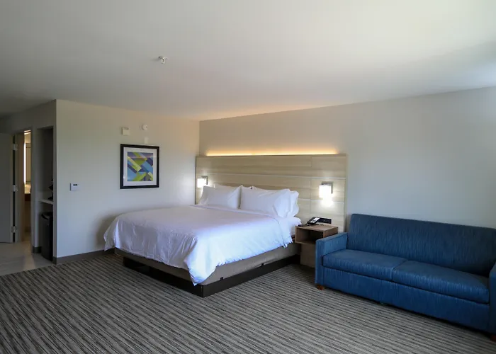 Holiday Inn Express Hillsboro I-35 By Ihg