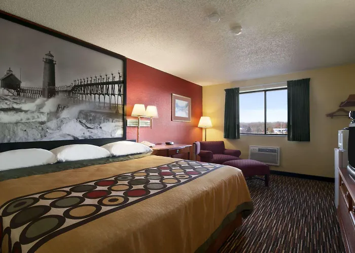 Super 8 By Wyndham Kalamazoo