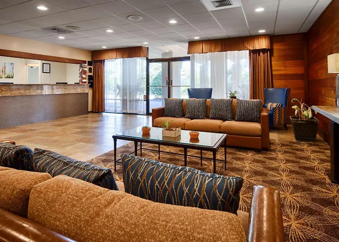 Best Western Crossroads Inn DeFuniak Springs