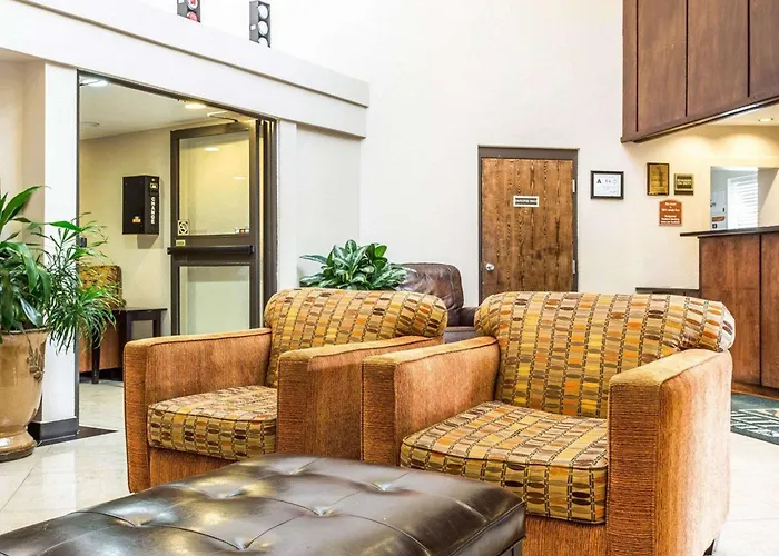 Quality Inn & Suites Coliseum Greensboro