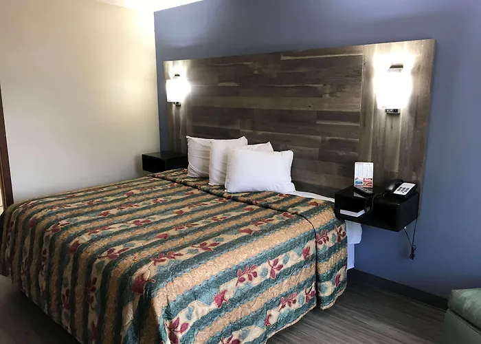 Days Inn By Wyndham Knoxville North