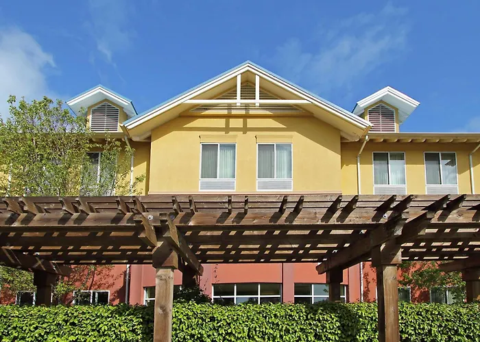 Hilton Garden Inn Sonoma County Airport