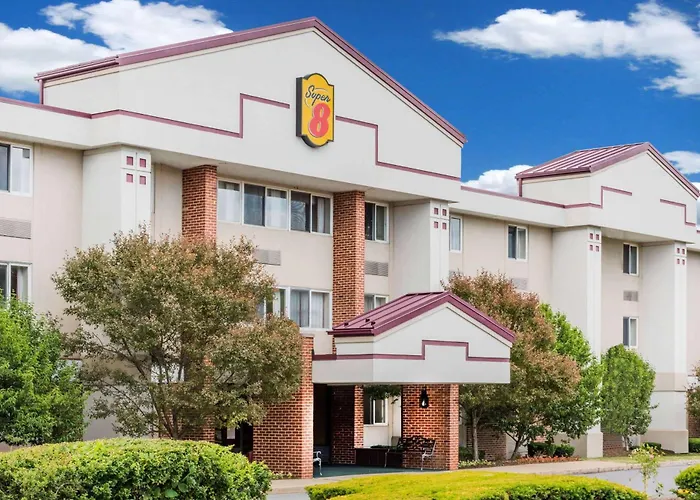 Super 8 By Wyndham State College Motel