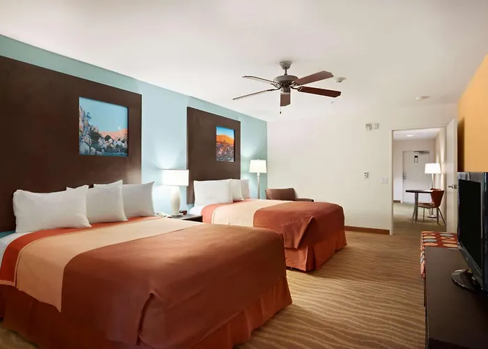 Super 8 By Wyndham Indio Hotel