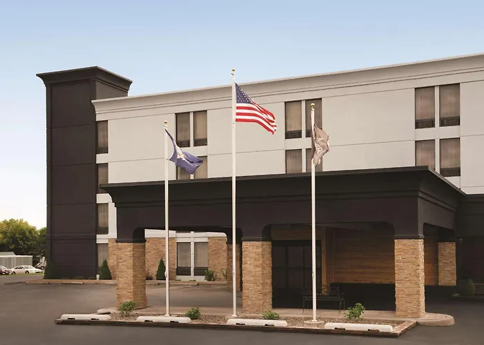 Comfort Inn & Suites Liverpool - Syracuse North