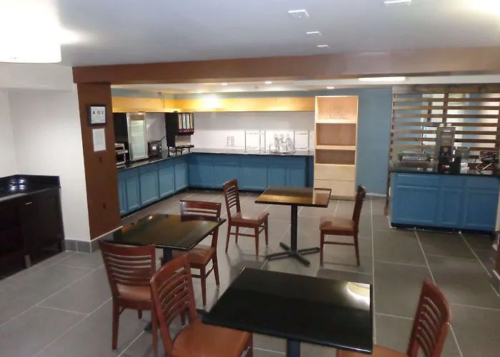 Country Inn & Suites By Radisson, Roanoke Rapids