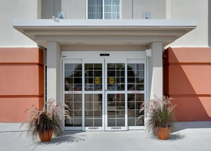 Candlewood Suites Salina By Ihg