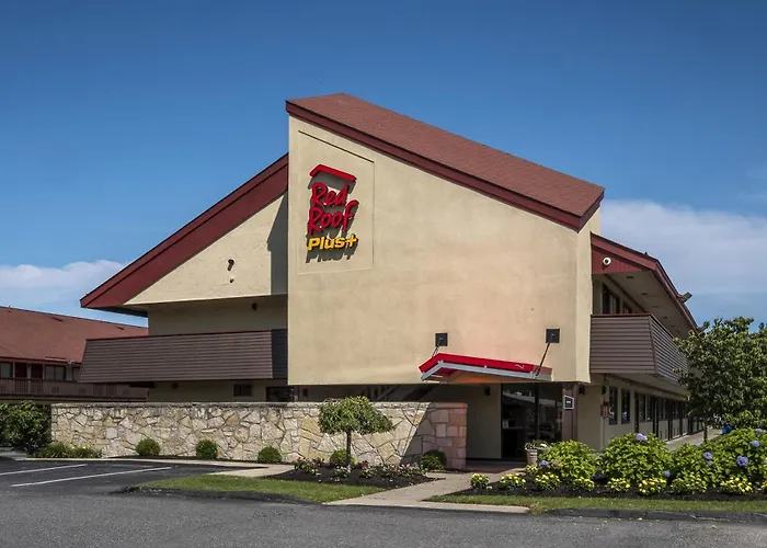 Red Roof Inn Plus + Boston - Framingham