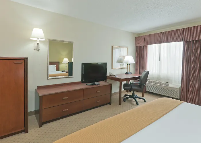Holiday Inn Express Evansville - West By Ihg