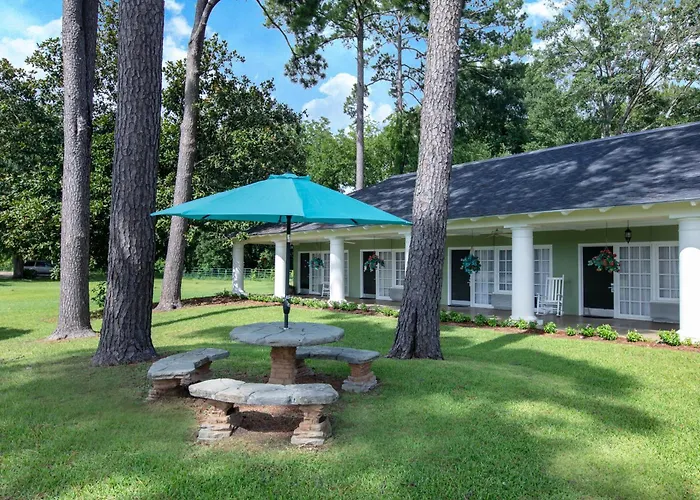 Days Inn By Wyndham Natchez