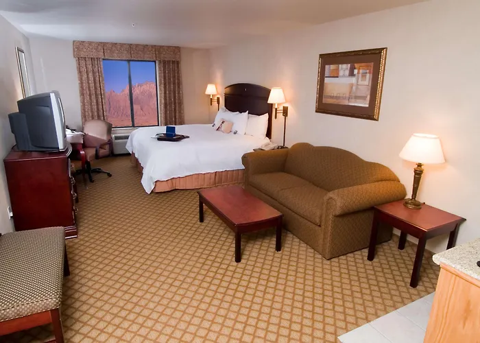 Hampton Inn & Suites Farmington