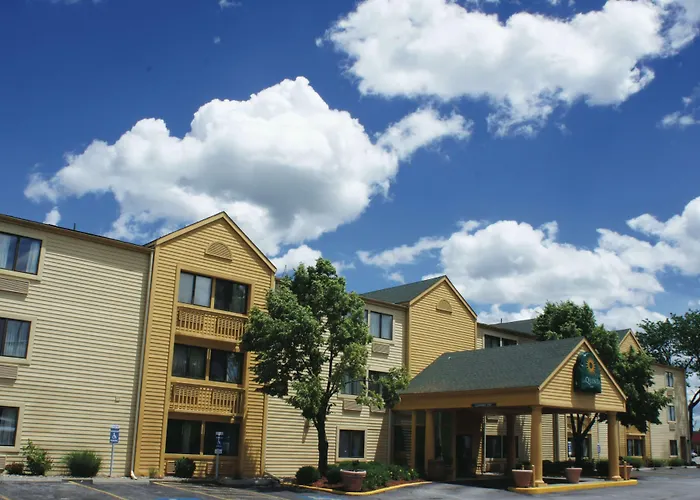 La Quinta Inn & Suites By Wyndham Kansas City North North Kansas City